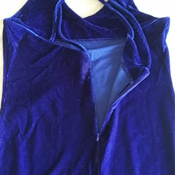 Blue velvet and white and black stretch maxi halter dresses - Picture 3 of 3